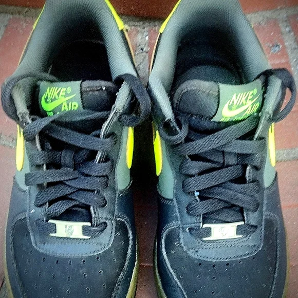 Nike Air Force (Boys)